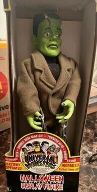 Telco Universal Studios Monsters Frankenstein 17" Animated Halloween Display Fig